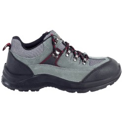 Chaussures basses ultralégères pour le travail et le trekking .